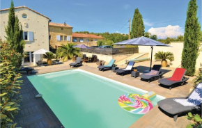 Amazing home in Pont Saint Esprit w/ Outdoor swimming pool, WiFi and 4 Bedrooms